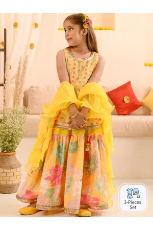 pspeaches Girls Floral Printed Sequinned Regular Straight Kurta & Sharara With Dupatta