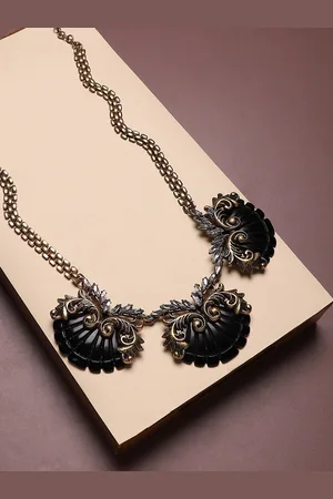 Sangria Gold-Toned Gold-Plated Stone-Studded Necklace