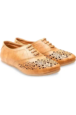 Marc Loire Women Textured Lightweight Comfort Insole Sneakers