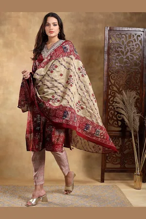 Bani Women Ethnic Motifs Regular Kurta with Trousers & With Dupatta