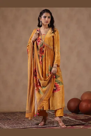 SCAKHI Floral Printed Empire Beads and Stones Silk Crepe Kurta & Trousers With Dupatta