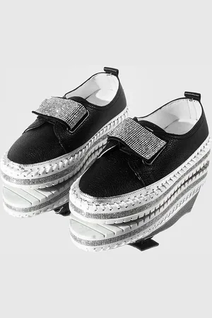 THE WHITE POLE Women Textured Embellished Comfort Insole Slip-On Sneakers