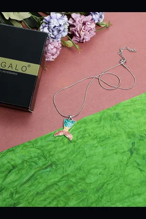 EL REGALO Girls Enamelled Contemporary Pendant With Chain