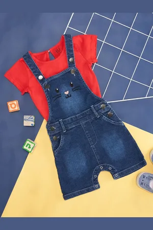 Pantaloons Girls Slim Fit Graphic Printed Denim Dungaree With T-shirt