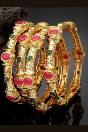 Sukkhi Set Of 4 Gold-Plated Stone-Studded Bangles