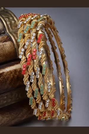 Sukkhi Set Of 4 Gold-Plated American Diamond-Studded Bangles