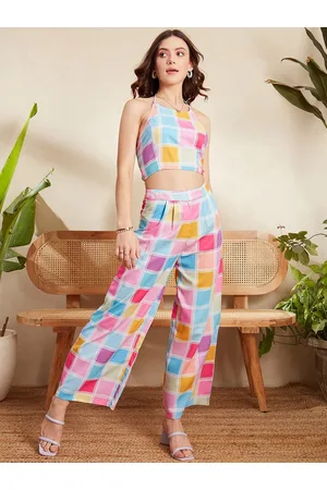 Berrylush Colourblocked Halter Neck Cropped Top WIth WIde Leg Trousers Co-Ords
