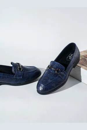 THE WHITE POLE Women Textured Comfort Insole Lightweight Loafers