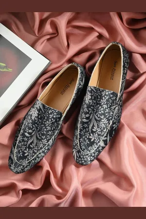 San Frissco Men Printed Loafers