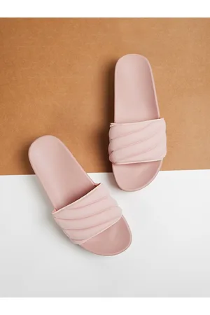 Lifestyle Women Textured Open Toe Sliders