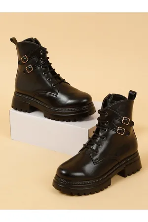VALIOSAA Women Heeled Buckle Detail Mid-Top Regular Boots