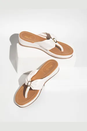 Inc 5 Women White Solid Comfort Sandals With Buckle Detail