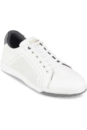 Metro Men Round Toe Sneakers Casual Shoes