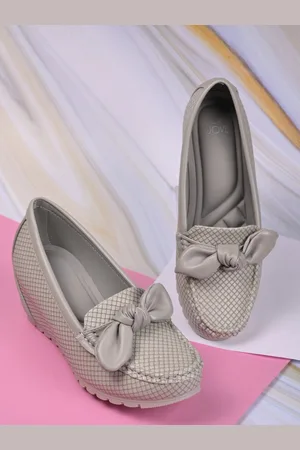 Jove Textured Round Toe Platform Heels