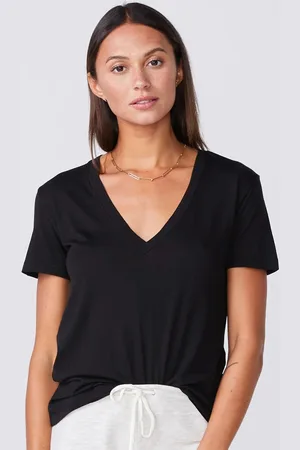 Color Capital V-Neck Short Sleeves Opaque Casual Top