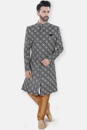 Avaeta Embroidery Work Self Design Sherwani
