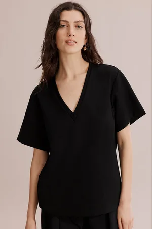 Color Capital V-Neck Short Sleeves Relaxed fit Top