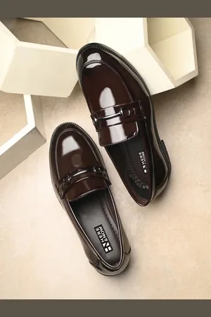 HERE&NOW Men Buckle Detailed Formal Loafers