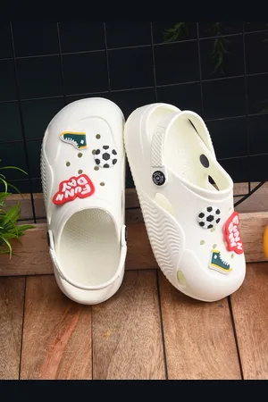 Birde Boys Self Design Lightweight Clogs