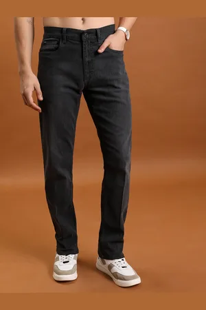 Highlander Men Straight Fit Mid-Rise Clean Look Stretchable Jeans