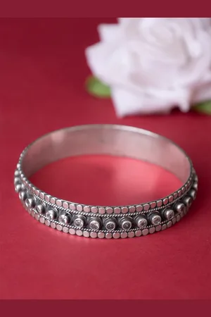 Shyle Zircon Studded Jadau Bangle