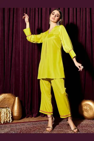 indo street V-Neck Gotta Patti Straight Kurta with Trousers