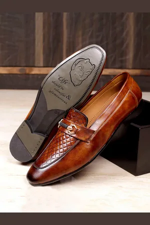Invictus Men Textured Round Toe Formal Loafers