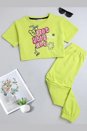Ninos Dreams Girls Typography Printed Oversized Crop Top with Cargo