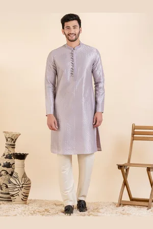 TheEthnic.Co Ethnic Motifs Embroidered Regular Sequinned Kurta With Trouser