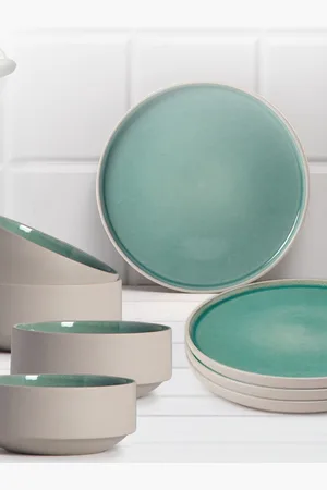 Anko Green & Beige 8 Pieces Stoneware Glossy Dinner Set