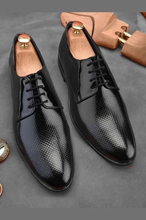 HERE&NOW Men Textured Formal Derbys