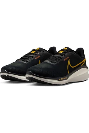 Nike Men Vomero 17 Running Shoes