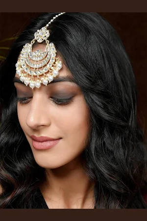 Shoshaa Women Gold-Plated Handcrafted Pearls & Kundan-Studded Maang Tikka