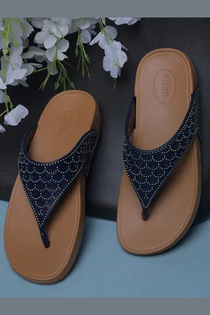 Action hot sale sleeper chappal