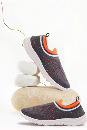 BAESD Boys Textured Flyknit Slip On Sneakers