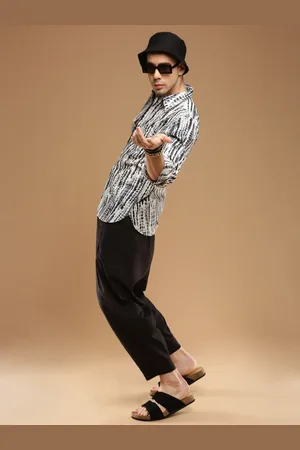 Sangria Black Comfort Fit Abstract Printed Cotton Casual Shirt