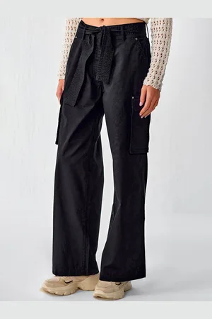 COVER STORY Women Mid-Rise Cargos Trousers