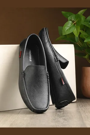 Provogue Men Textured Square Toe Formal Loafers