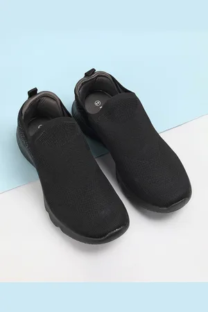 Max Collection Men Textured Slip-On Running Shoes