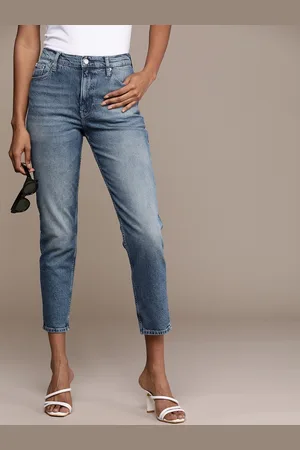 Calvin Klein Women Mom Fit High-Rise Heavy Fade Stretchable Jeans