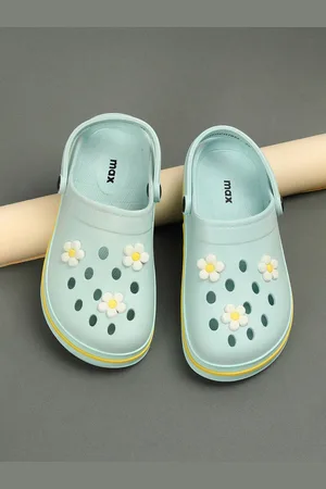 Max Collection Girls Self Design Clogs