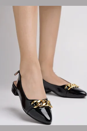 Shoetopia Embellished Pointed Toe Block Heel Pumps