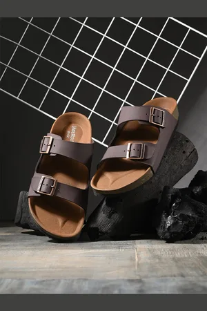 UNDERROUTE Men Comfort Sandals