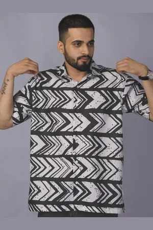 Brown brothers Spread Collar Relaxed Geometric Printed Casual Shirt