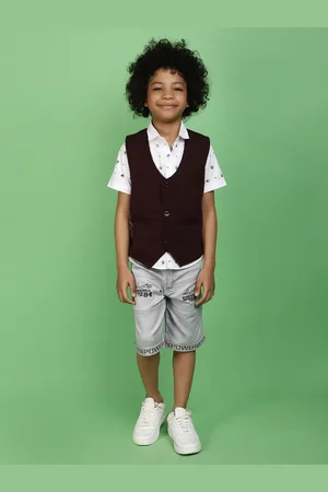 V-Mart Boys Printed Pure Cotton Shirt With Shorts & Waistcoat
