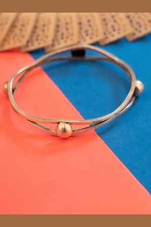 Shyle 925 Sterling Silver Bangle