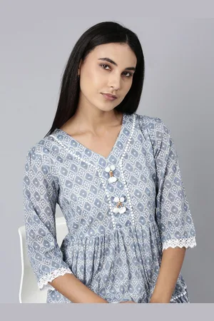 SHOWOFF Ethnic Motifs Printed V-Neck Tiered Fit & Flare Dress
