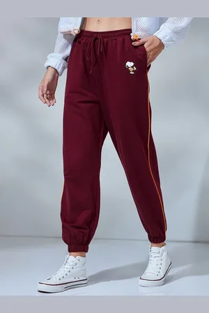 Bewakoof Women Peanuts Printed Mid-Rise Relaxed Fit Oversized Cotton Jogger