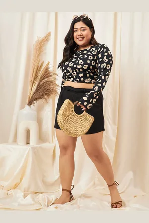 Berrylush Plus Size Animal Printed Round Neck Styled Back Crop Top