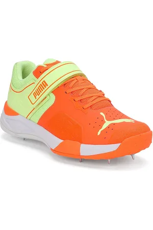 PUMA Men Bowling 22.1 Cricket Shoes